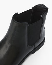 Old Money Chelsea Boots